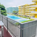Apartament Cozy With Pool Access *