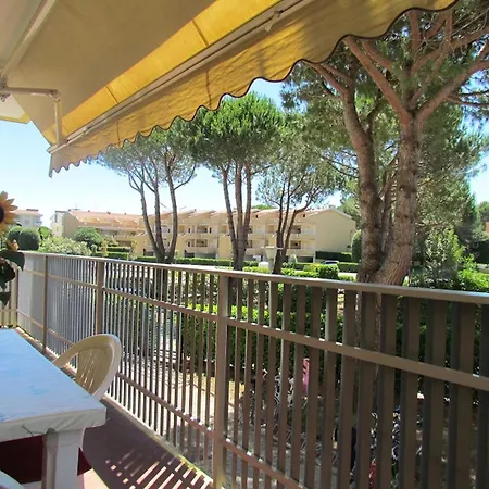 Cozy With Pool Access