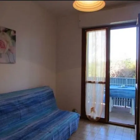 Διαμέρισμα Cozy With Pool Access