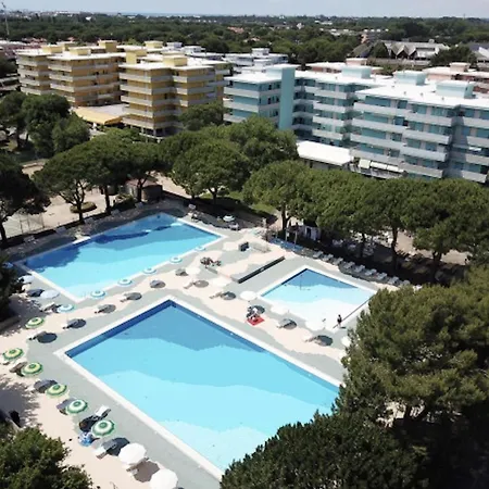 Διαμέρισμα Cozy With Pool Access
