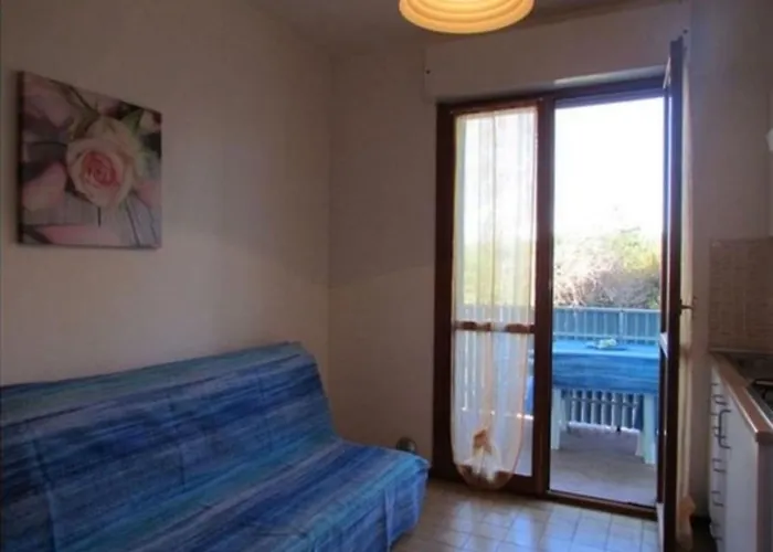 Апартаменты Cozy With Pool Access